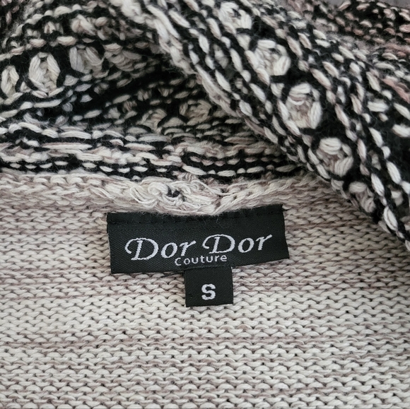 Dor Dor Couture | Gorgeous Gray Ombre Knit Open Front Cardigan (SIZE S) - Picture 3 of 9